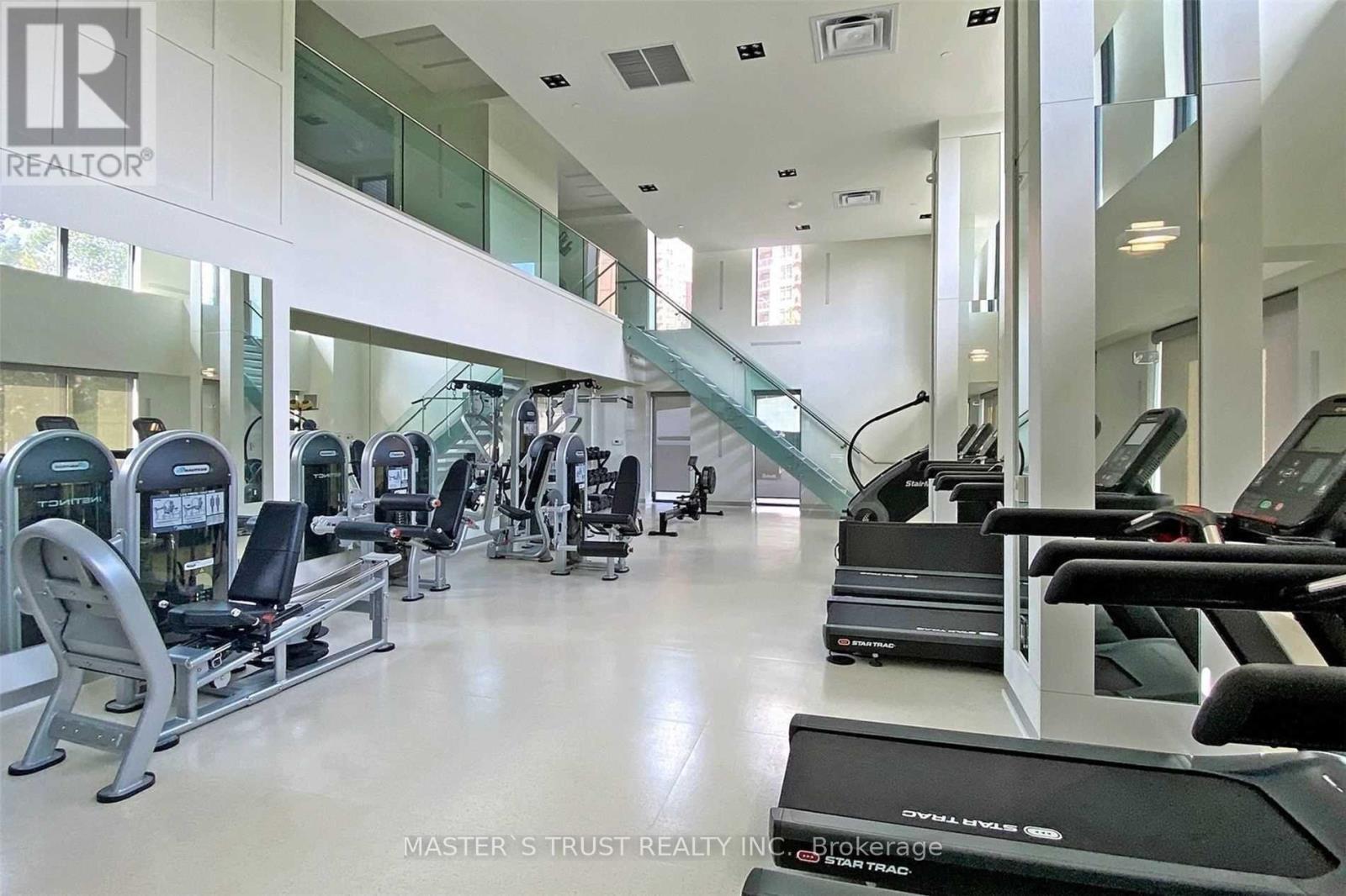 402 - 75 Oneida Crescent, Richmond Hill, Ontario  L4B 0A6 - Photo 9 - N12507496