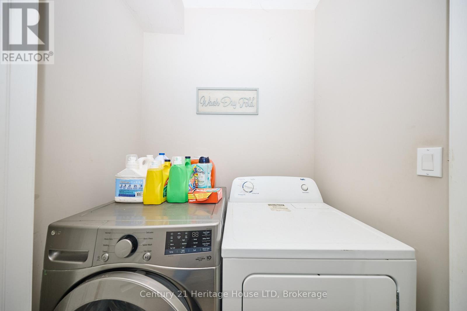 1121 Meadowood Street, Fort Erie, Ontario  L2A 0C1 - Photo 16 - X12507654