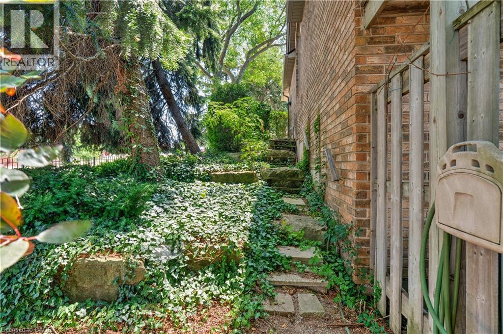 2774 King Street E Unit# 10, Hamilton, Ontario  L8G 1J4 - Photo 44 - 40785006