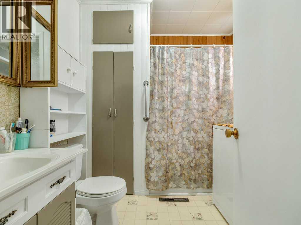 8109 16 Avenue, Coleman, Alberta  T0K 0M0 - Photo 29 - A2268502