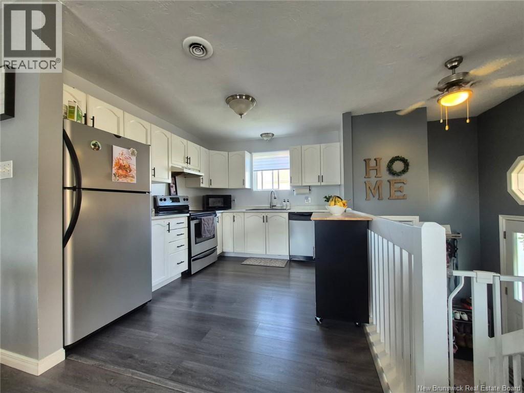 70 Bonavista Court, Moncton, New Brunswick  E1G 2H4 - Photo 5 - NB128546