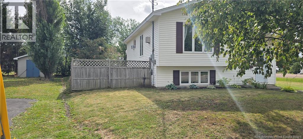 70 Bonavista Court, Moncton, New Brunswick  E1G 2H4 - Photo 3 - NB128546