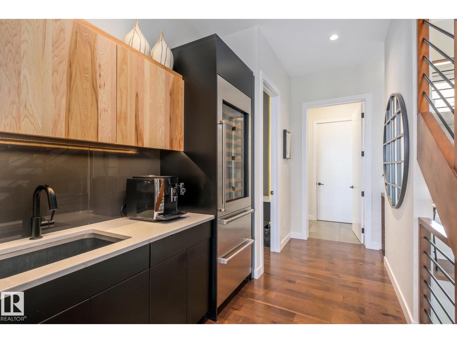 Property at 699 HOWATT DR SW image 1