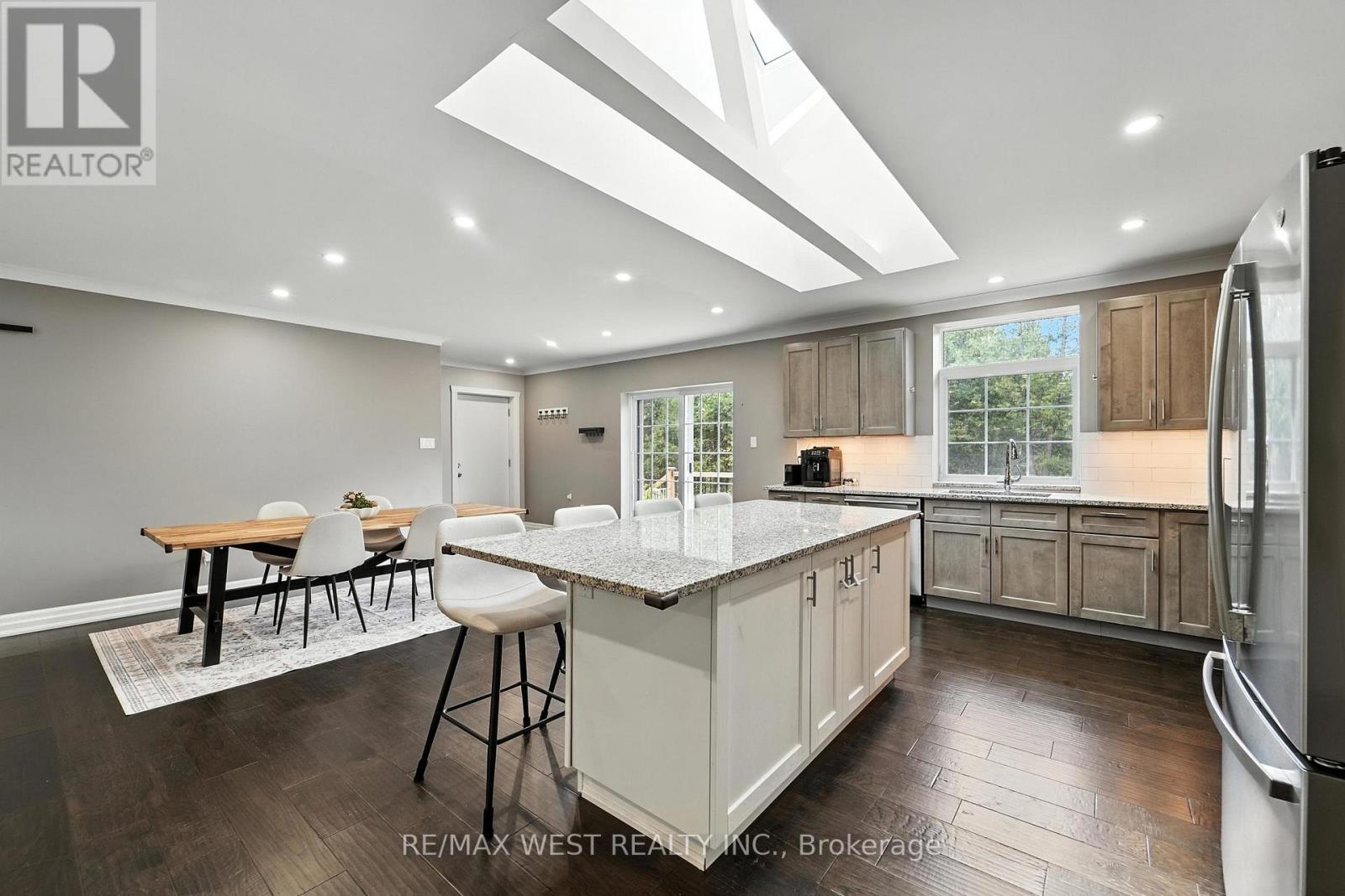 11650 Rocksprings Road, Elizabethtown-Kitley, Ontario  K0G 1R0 - Photo 7 - X12424572