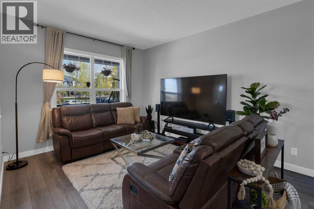 1100 Midtown Lane Sw, Airdrie, Alberta  T4B 4K5 - Photo 7 - A2258384