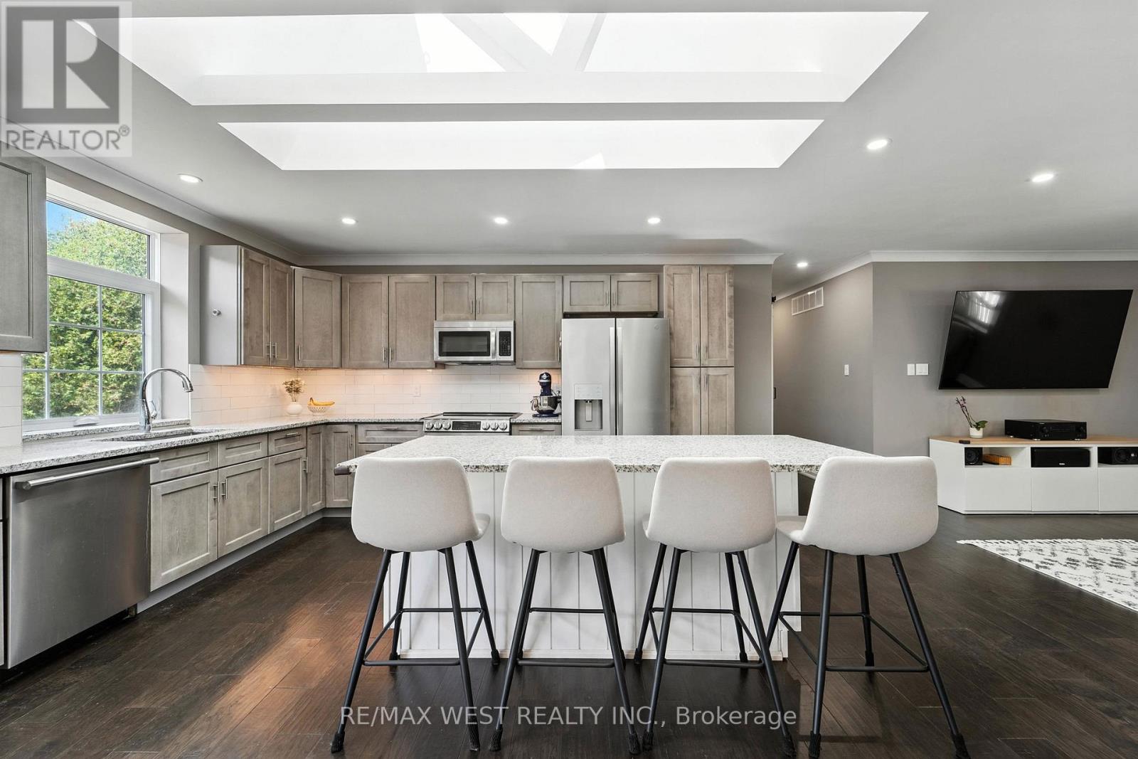 11650 Rocksprings Road, Elizabethtown-Kitley, Ontario  K0G 1R0 - Photo 9 - X12424572