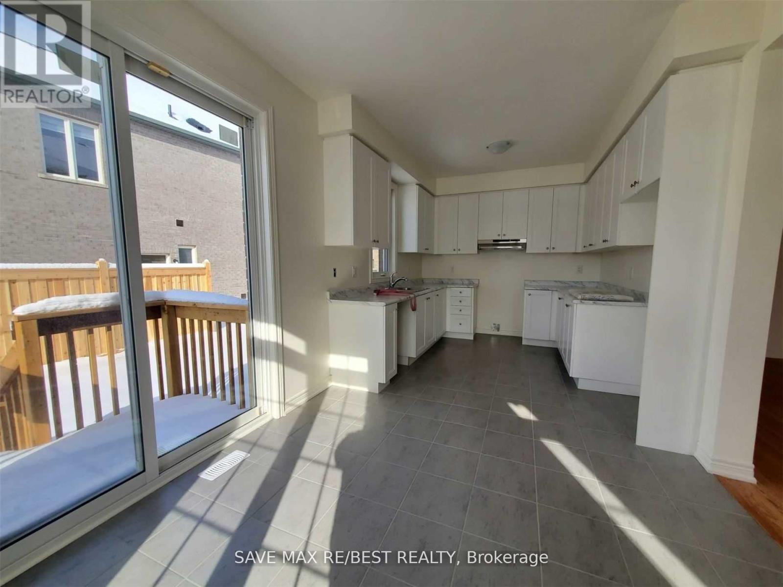 37 Sail Road, Brampton, Ontario  L7A 4W8 - Photo 15 - W12507164