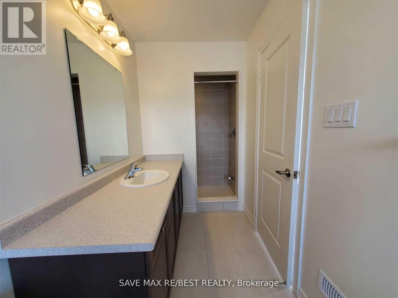 37 Sail Road, Brampton, Ontario  L7A 4W8 - Photo 16 - W12507164