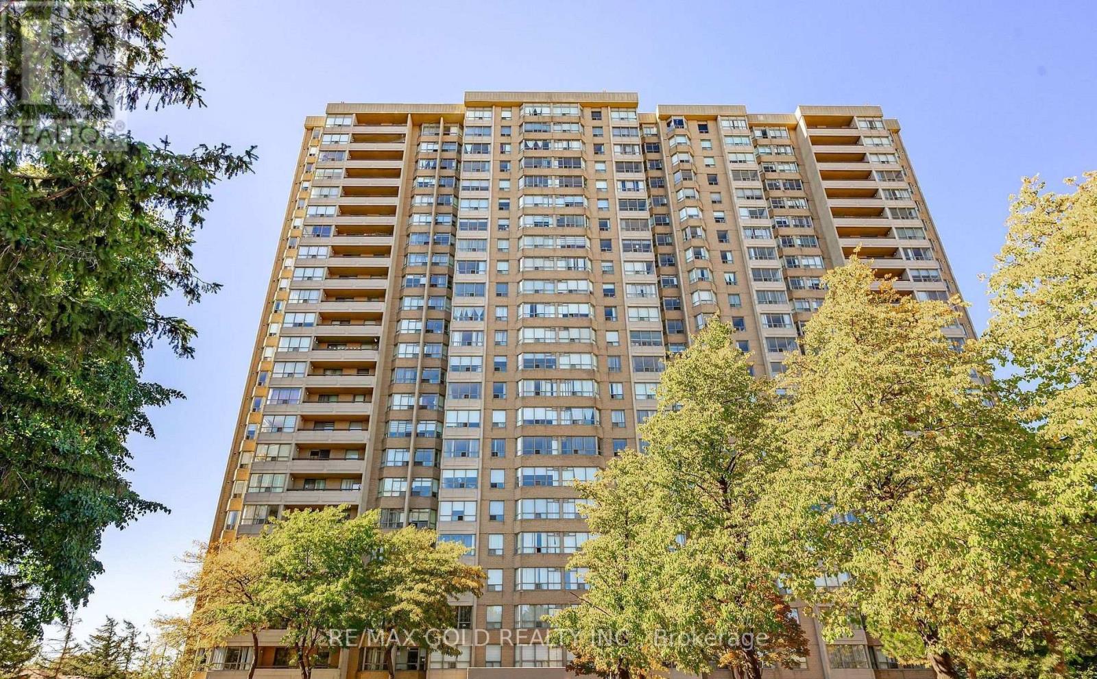 403 - 30 Malta Avenue, Brampton, Ontario  L6Y 4W6 - Photo 2 - W12507206