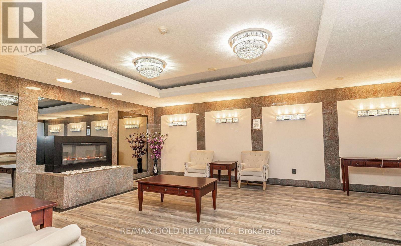 403 - 30 Malta Avenue, Brampton, Ontario  L6Y 4W6 - Photo 6 - W12507206