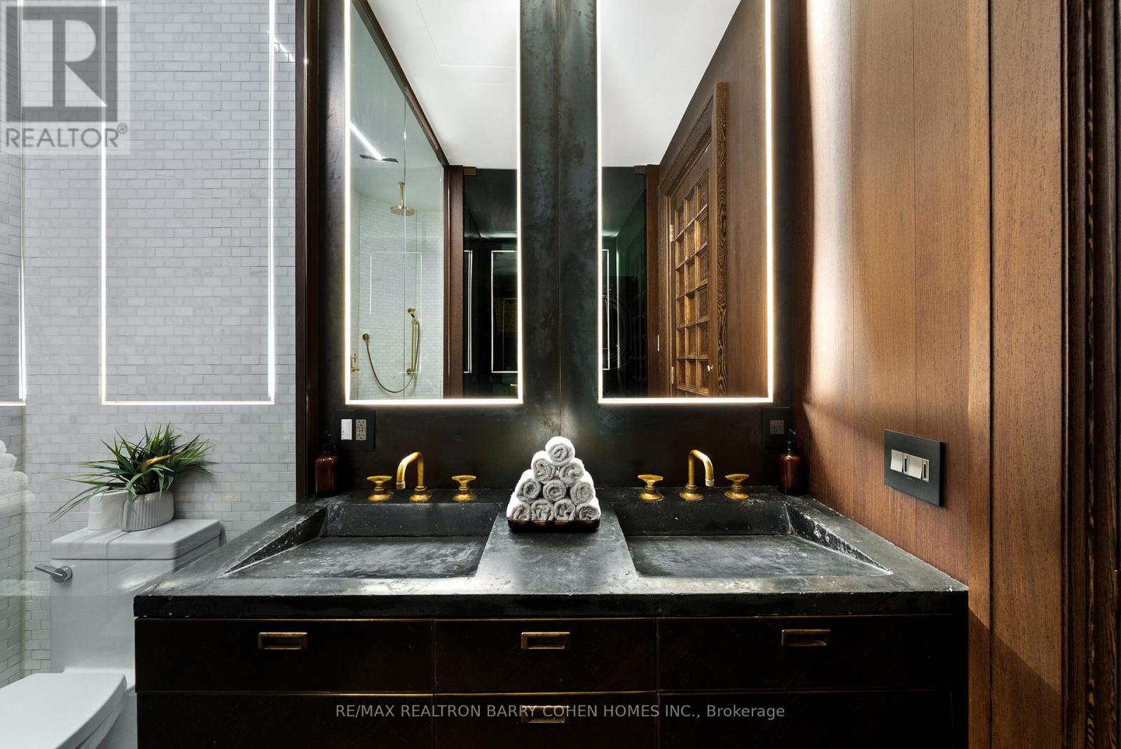 116 - 1001 Roselawn Avenue, Toronto, Ontario  M6B 4M4 - Photo 11 - W12507222