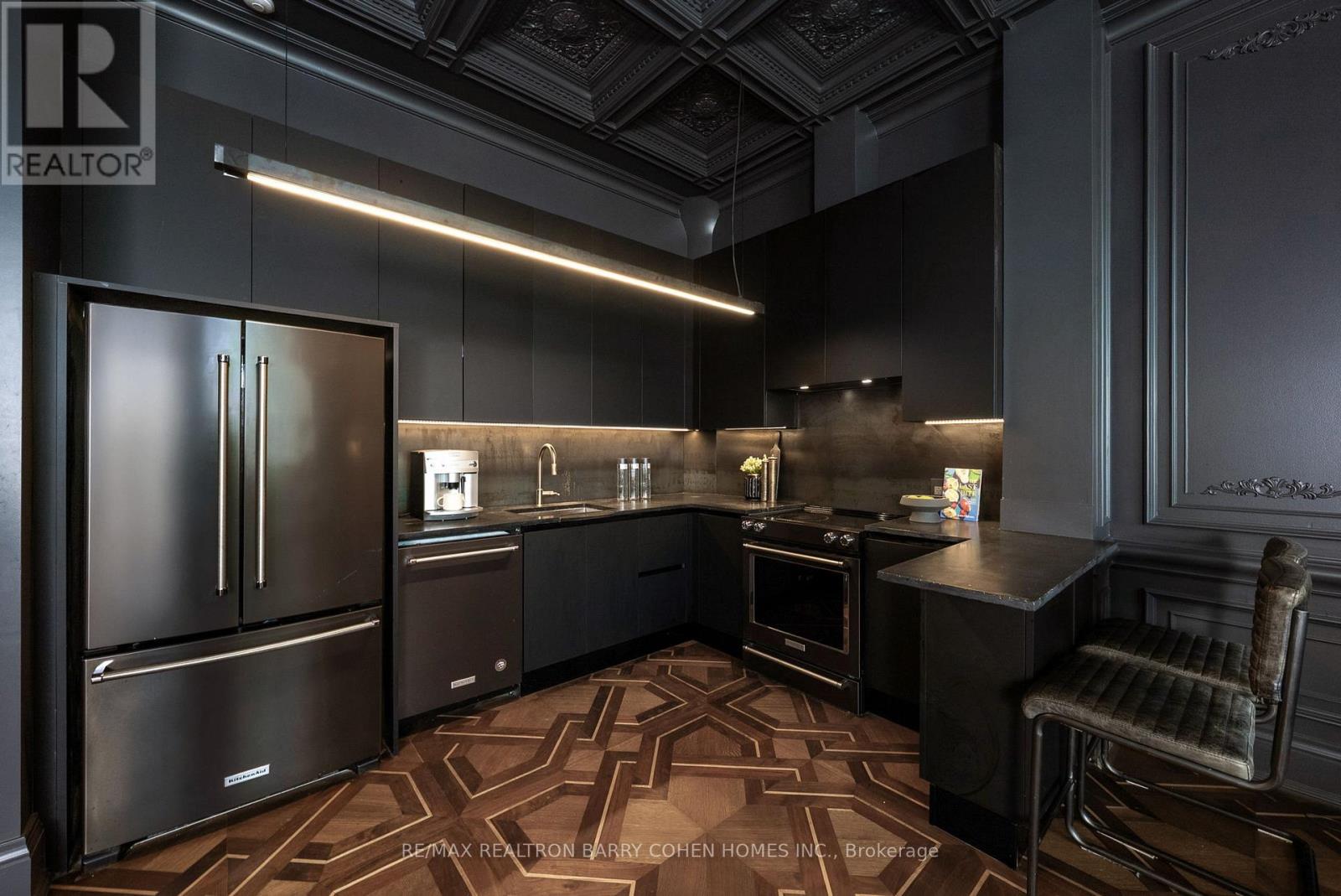 116 - 1001 Roselawn Avenue, Toronto, Ontario  M6B 4M4 - Photo 4 - W12507222