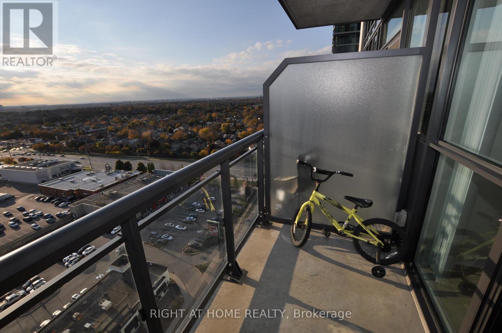 1705 - 3975 Grand Park Drive, Mississauga, Ontario  L5B 0K4 - Photo 21 - W12507228