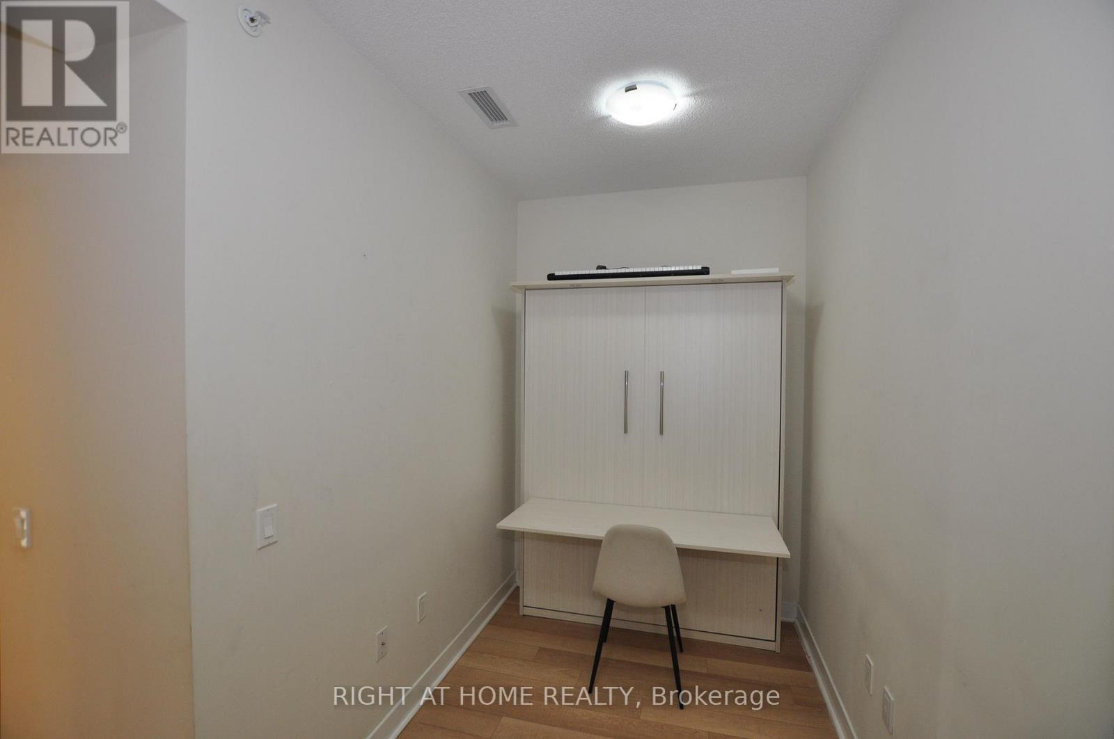 1705 - 3975 Grand Park Drive, Mississauga, Ontario  L5B 0K4 - Photo 6 - W12507228