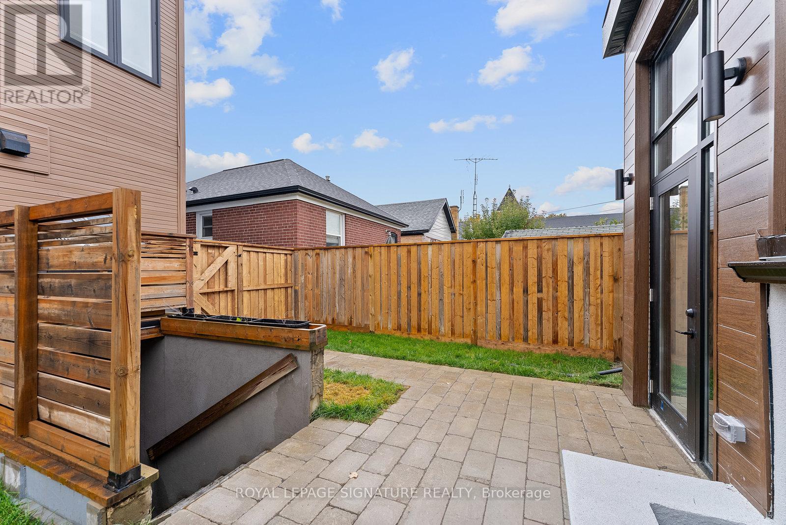 Garden - 45 William Street, Toronto, Ontario  M9N 2G6 - Photo 21 - W12507248