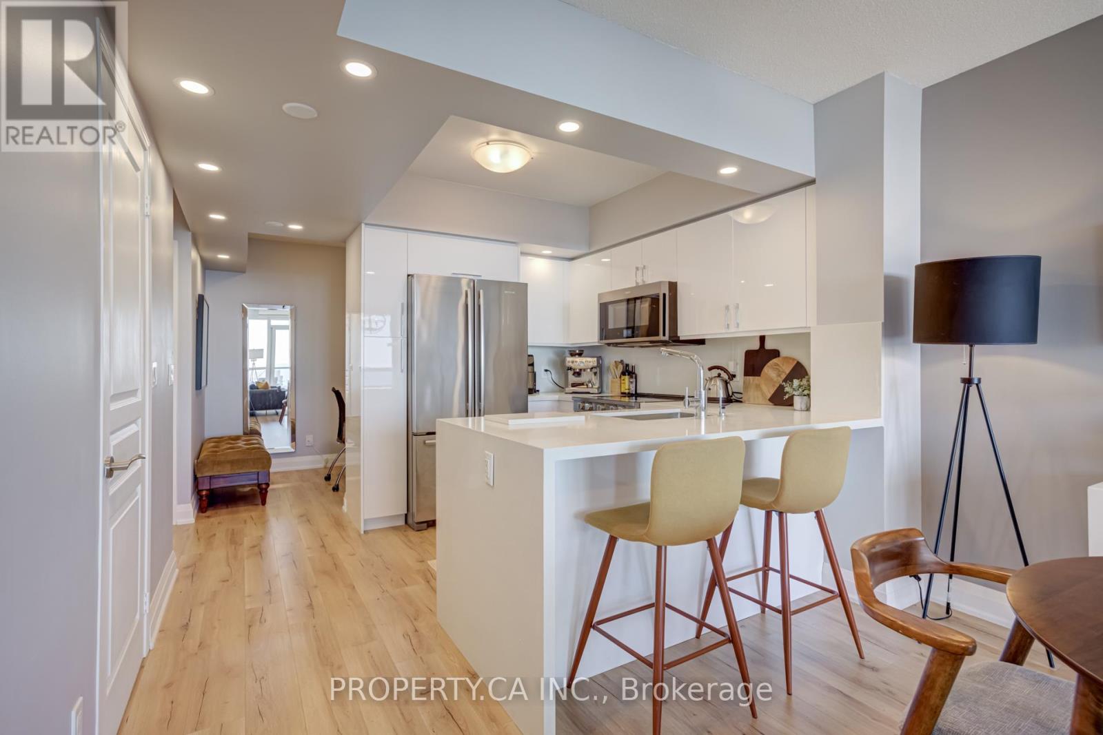 1501 - 2230 Lake Shore Boulevard W, Toronto, Ontario  M8V 0B2 - Photo 2 - W12507256