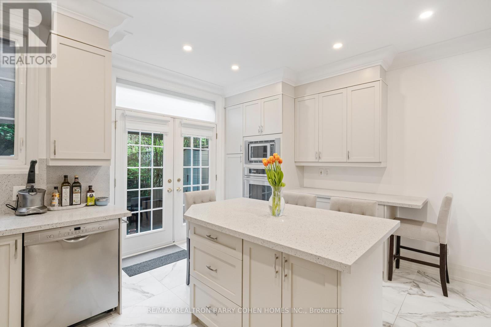 544c Scarlett Road, Toronto, Ontario  M9P 2S2 - Photo 13 - W12507294