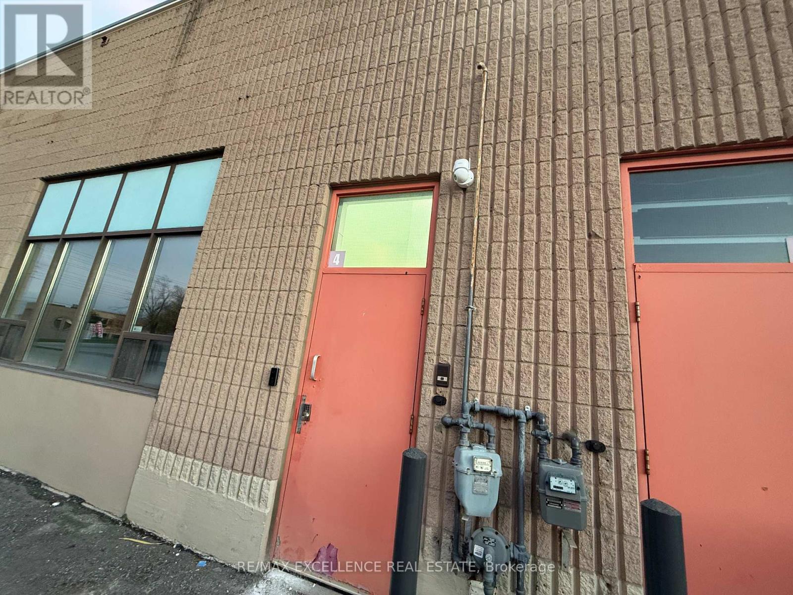 4 - 5484 Tomken Road, Mississauga, Ontario  L4W 2Z6 - Photo 3 - W12507332