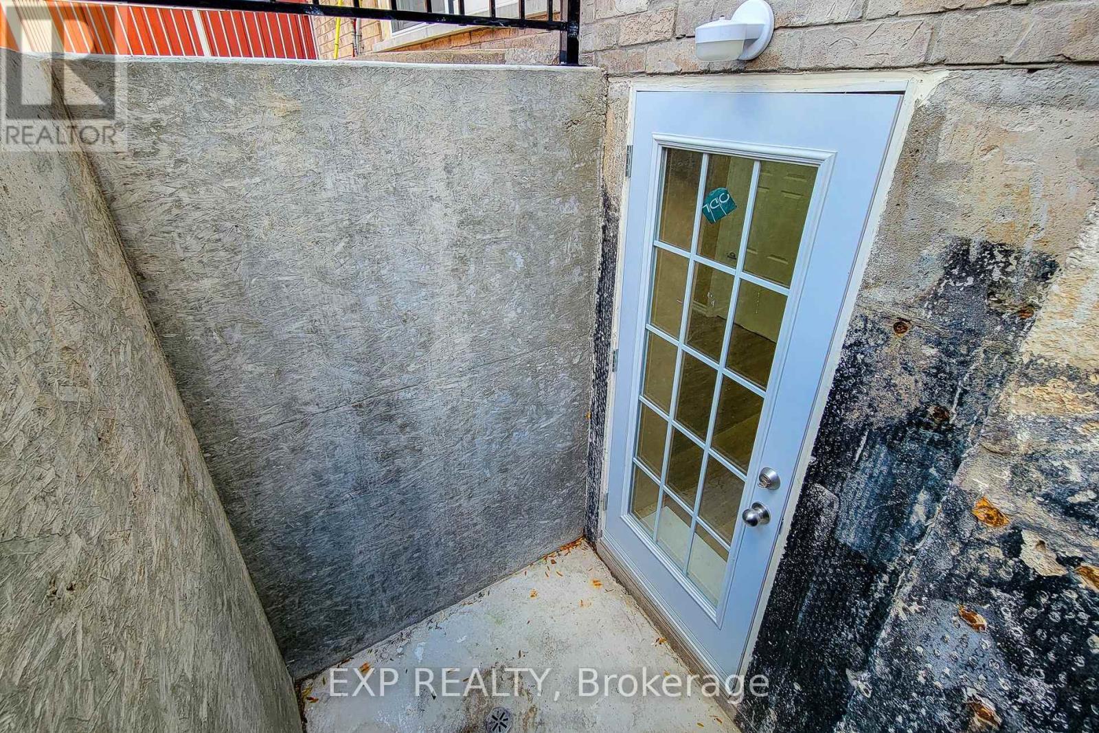 Bsmnt - 14 White Road, Brampton, Ontario  L7A 1P1 - Photo 10 - W12507354