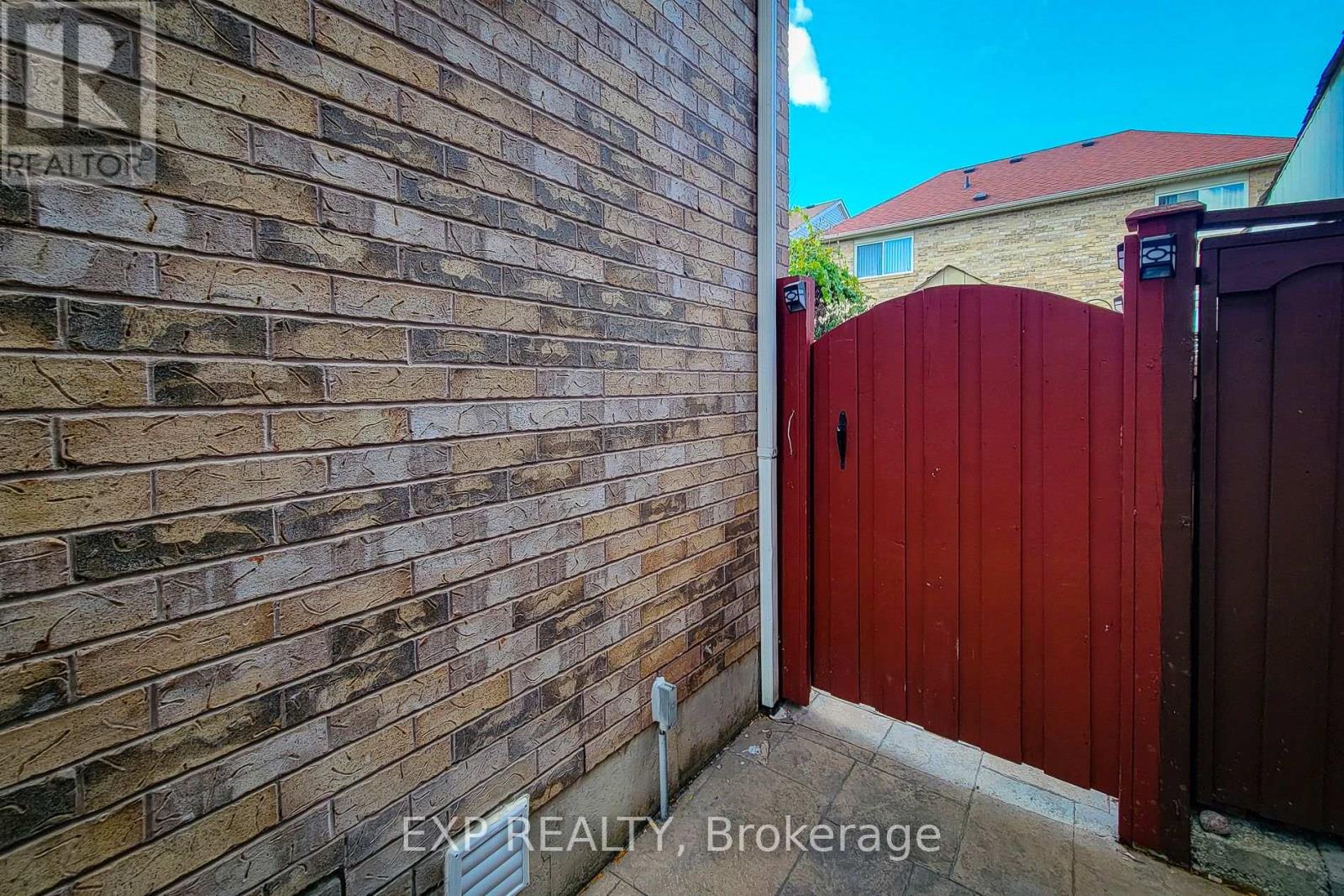 Bsmnt - 14 White Road, Brampton, Ontario  L7A 1P1 - Photo 5 - W12507354