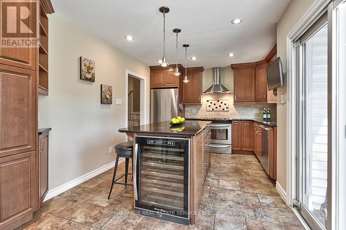 1454 Willowdown Road, Oakville, Ontario  L6L 1X3 - Photo 10 - W12507360