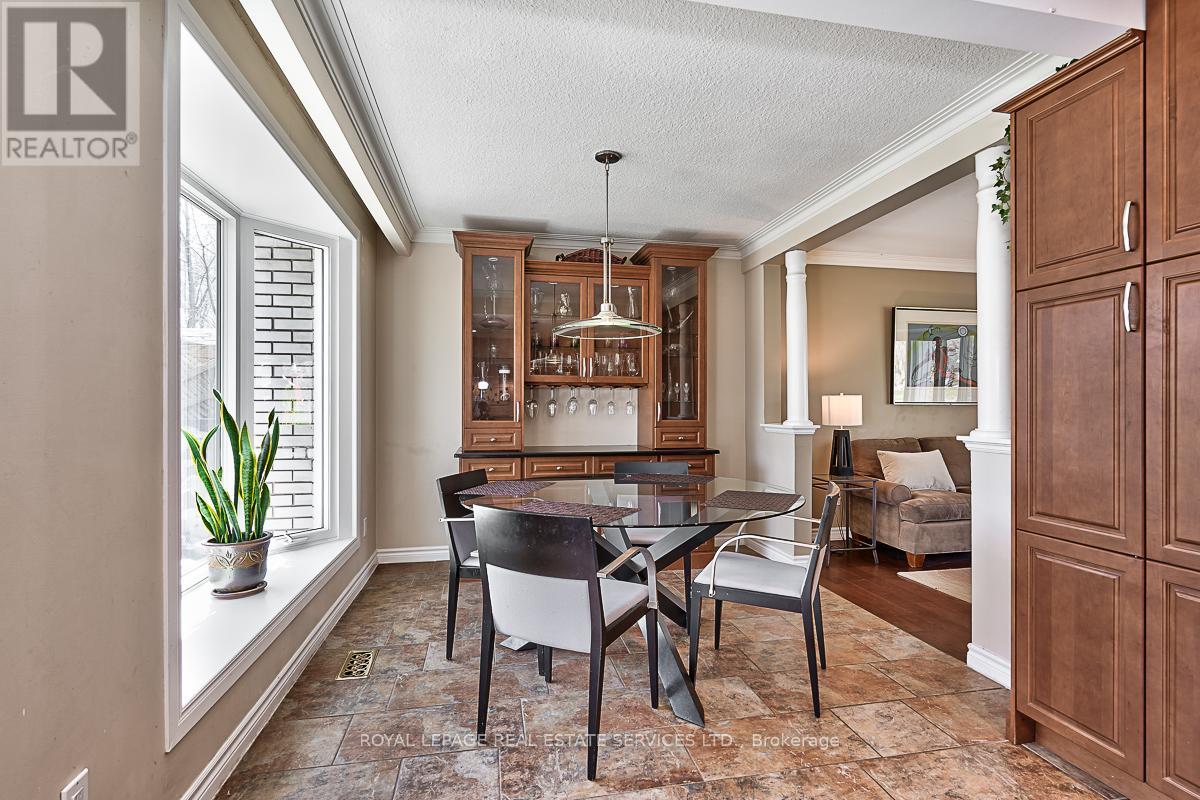 1454 Willowdown Road, Oakville, Ontario  L6L 1X3 - Photo 14 - W12507360