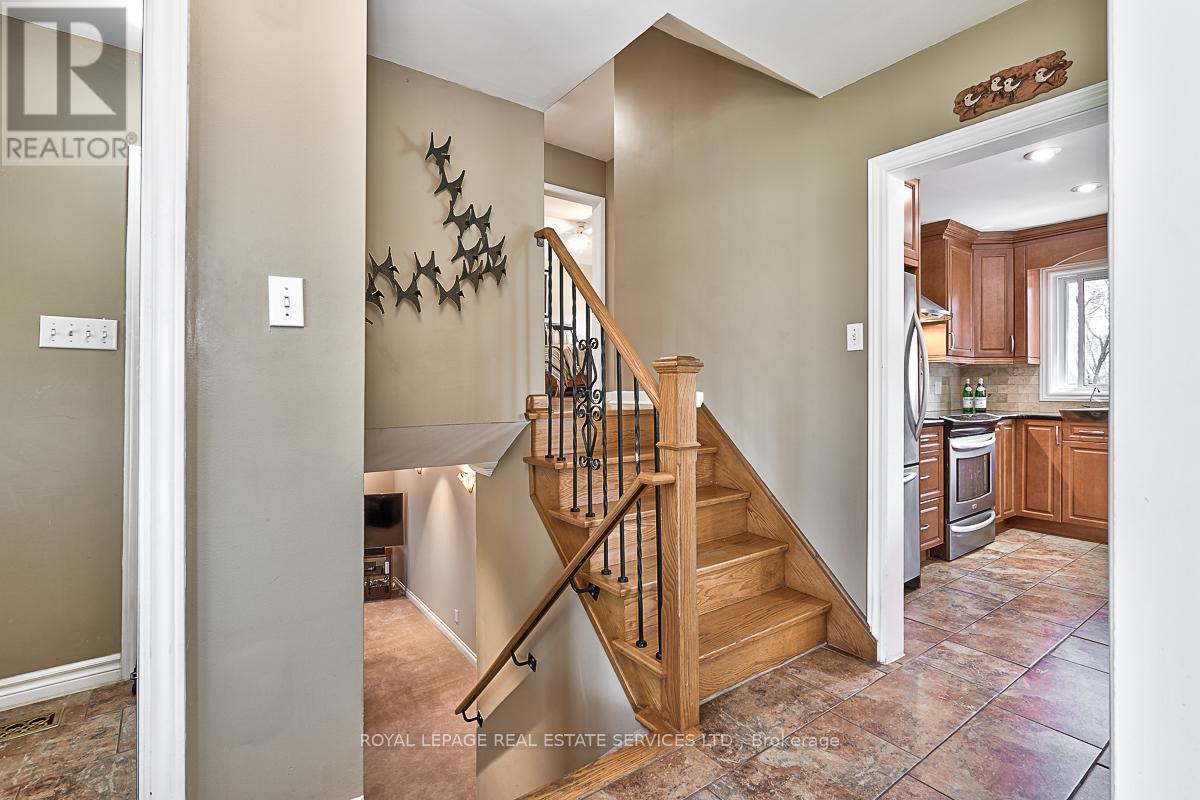 1454 Willowdown Road, Oakville, Ontario  L6L 1X3 - Photo 15 - W12507360