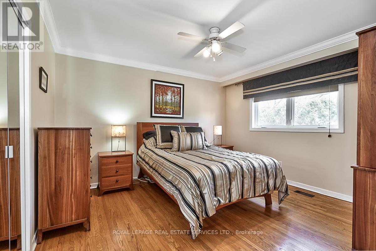 1454 Willowdown Road, Oakville, Ontario  L6L 1X3 - Photo 16 - W12507360