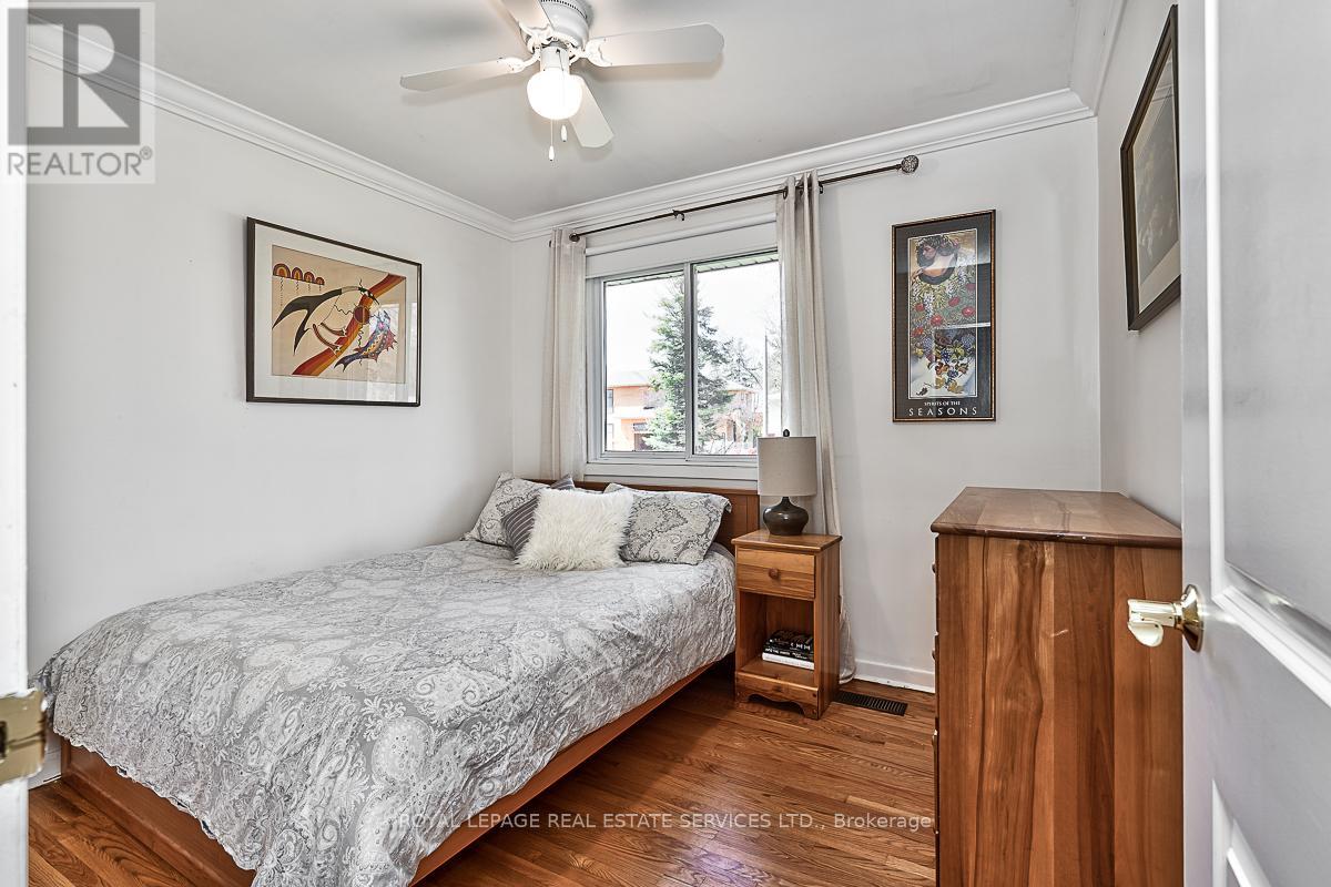 1454 Willowdown Road, Oakville, Ontario  L6L 1X3 - Photo 17 - W12507360