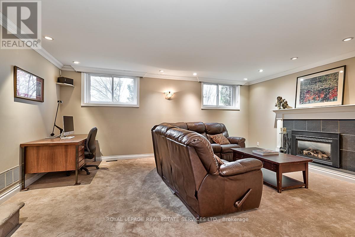 1454 Willowdown Road, Oakville, Ontario  L6L 1X3 - Photo 22 - W12507360