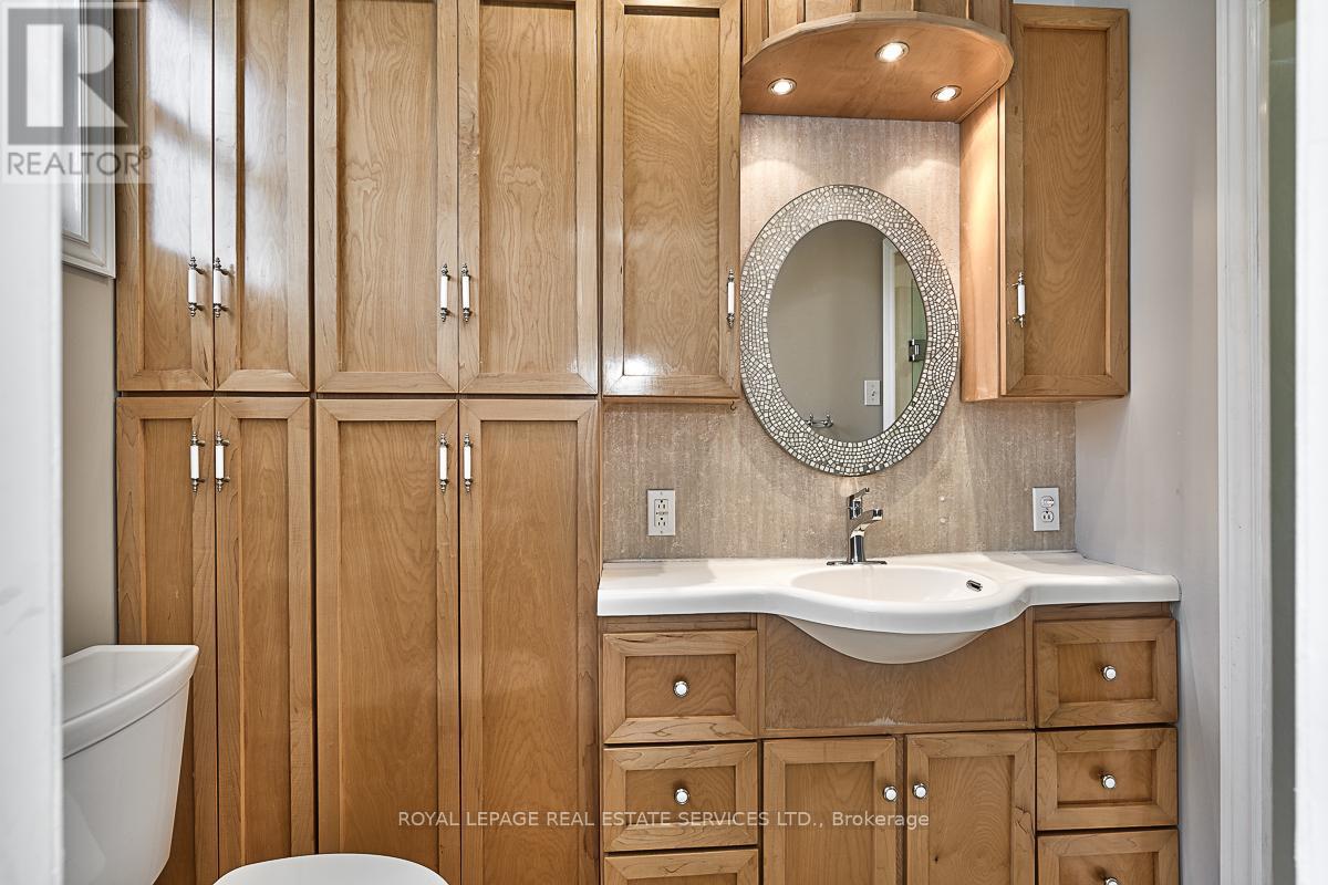 1454 Willowdown Road, Oakville, Ontario  L6L 1X3 - Photo 24 - W12507360