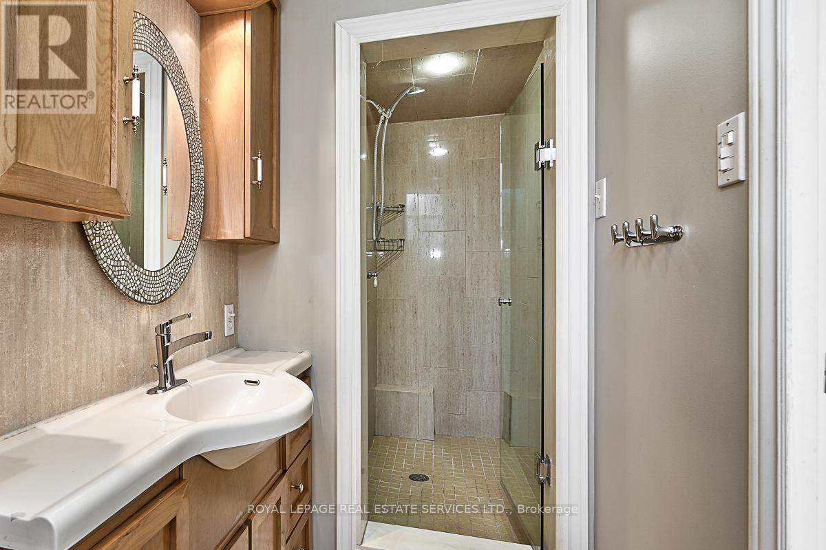 1454 Willowdown Road, Oakville, Ontario  L6L 1X3 - Photo 25 - W12507360