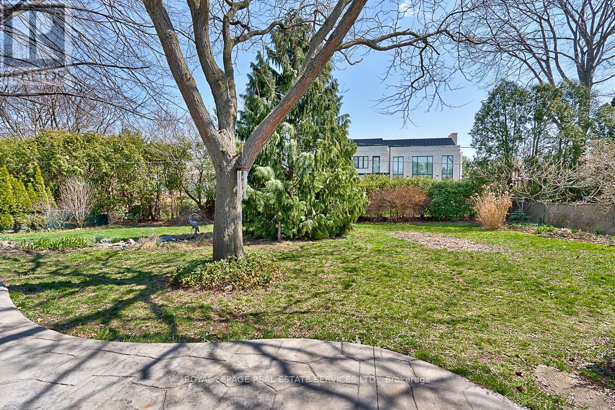 1454 Willowdown Road, Oakville, Ontario  L6L 1X3 - Photo 33 - W12507360