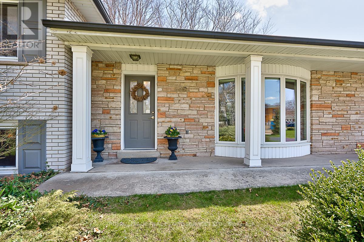 1454 Willowdown Road, Oakville, Ontario  L6L 1X3 - Photo 5 - W12507360