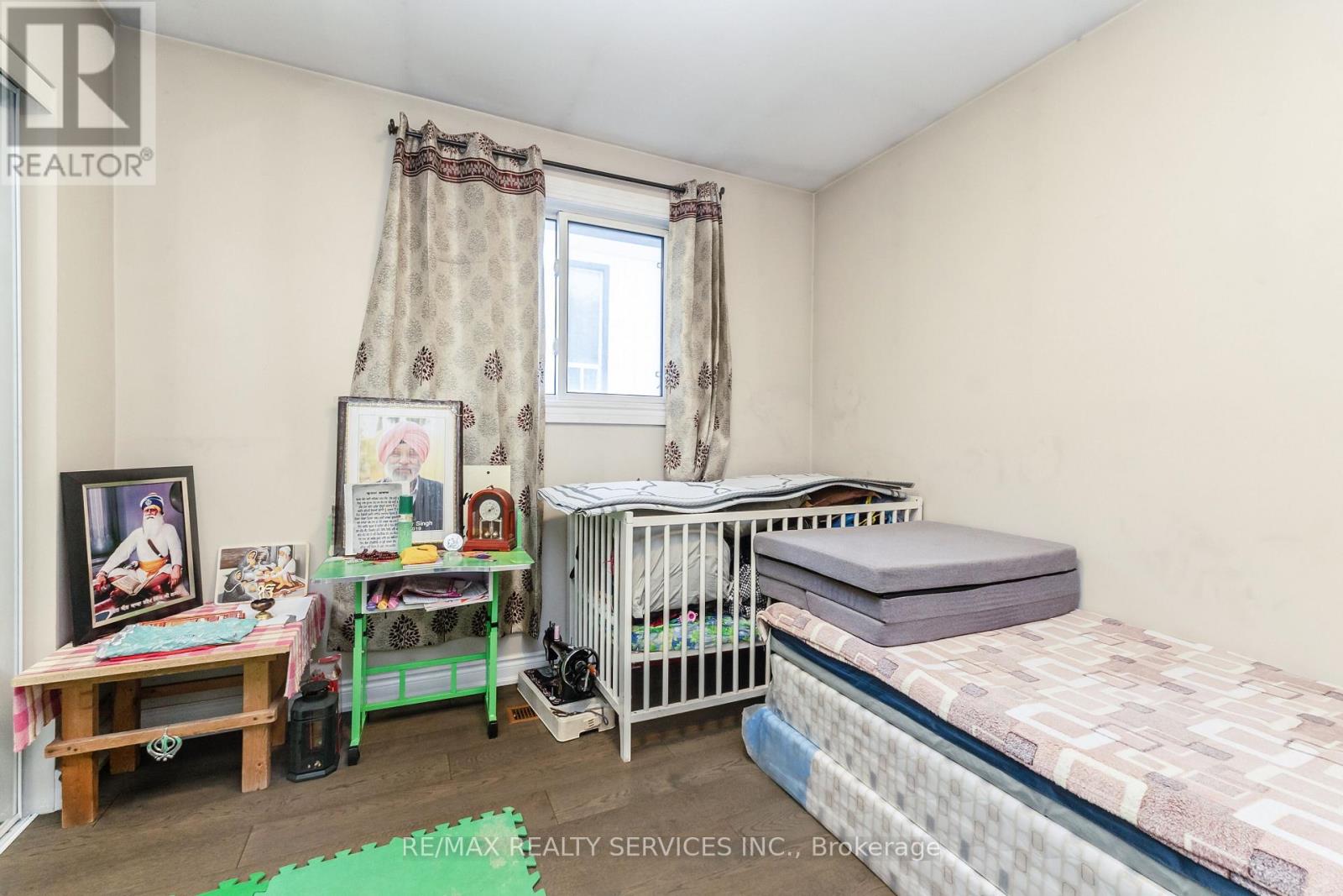 26 Lambton Court, Brampton, Ontario  L6V 2A9 - Photo 19 - W12507366