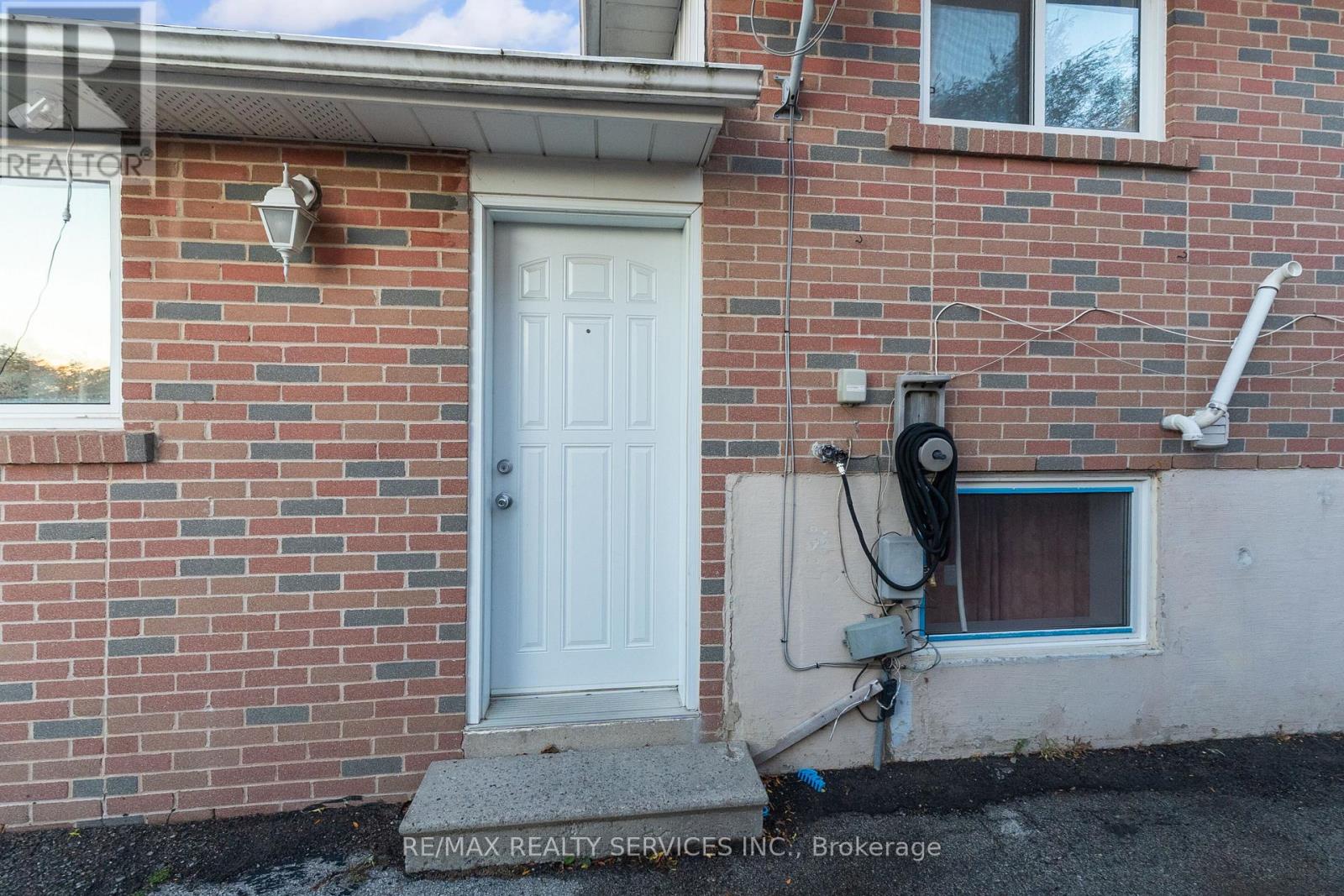 26 Lambton Court, Brampton, Ontario  L6V 2A9 - Photo 20 - W12507366