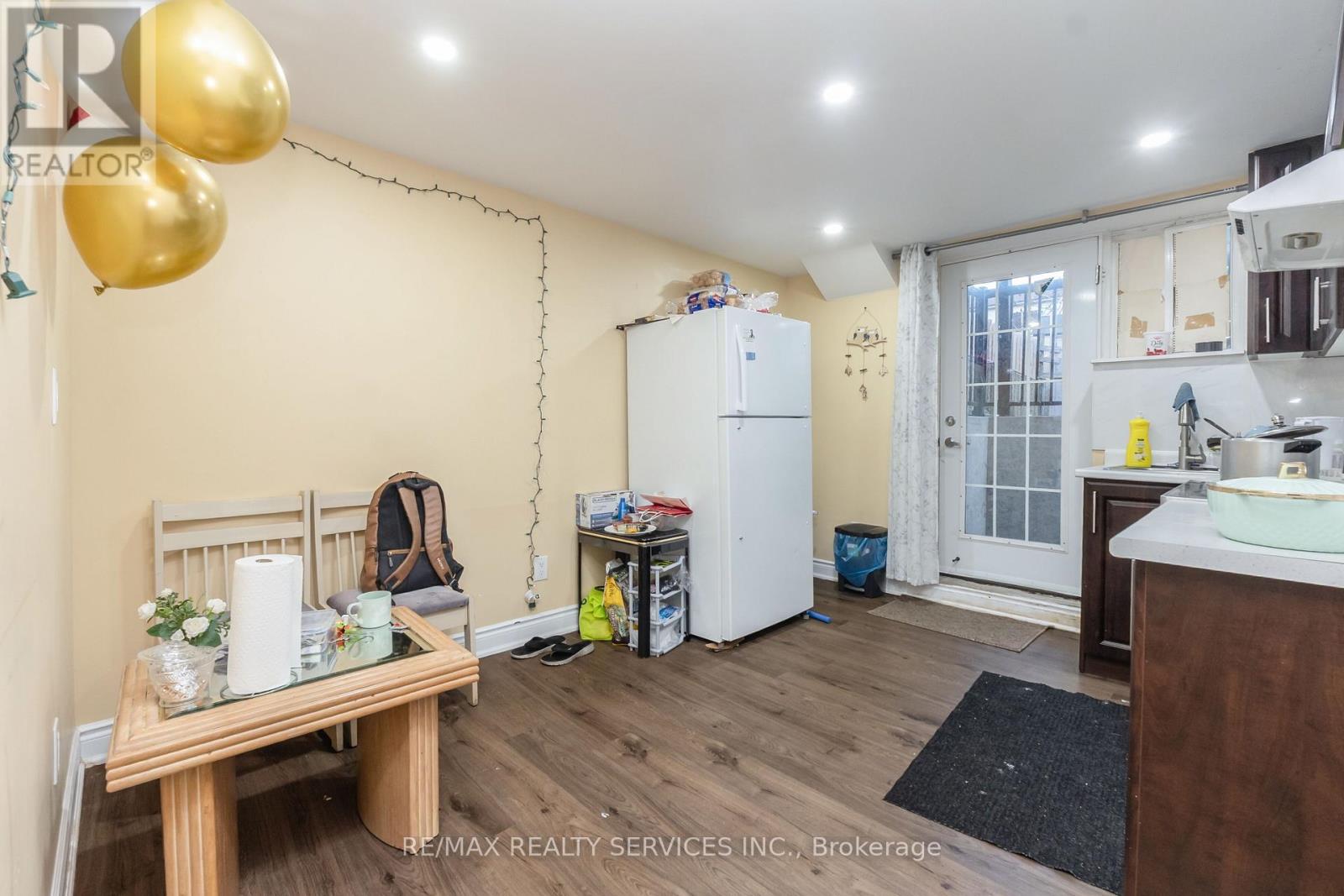 26 Lambton Court, Brampton, Ontario  L6V 2A9 - Photo 24 - W12507366