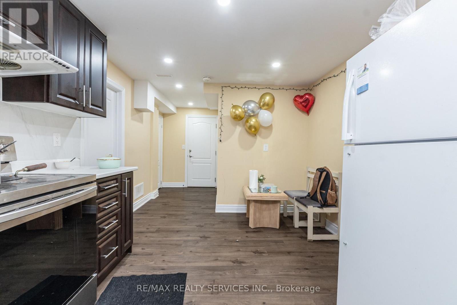 26 Lambton Court, Brampton, Ontario  L6V 2A9 - Photo 25 - W12507366