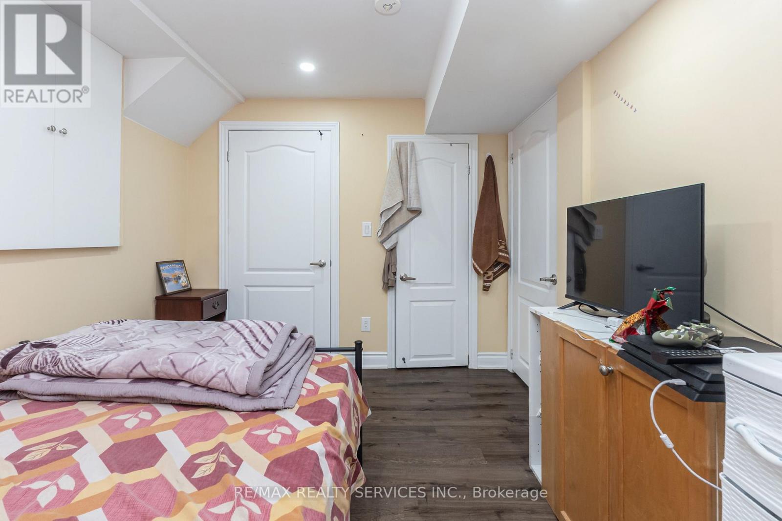 26 Lambton Court, Brampton, Ontario  L6V 2A9 - Photo 28 - W12507366