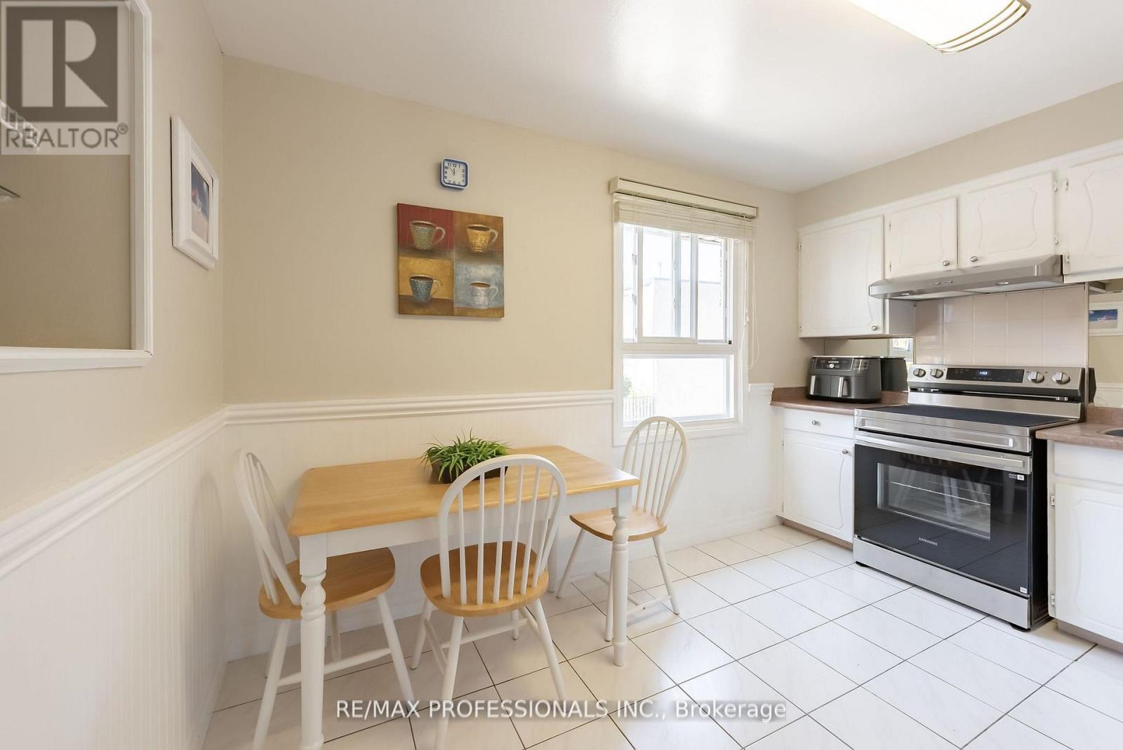 65 - 405 Hyacinthe Boulevard, Mississauga, Ontario  L5A 3N1 - Photo 12 - W12507372