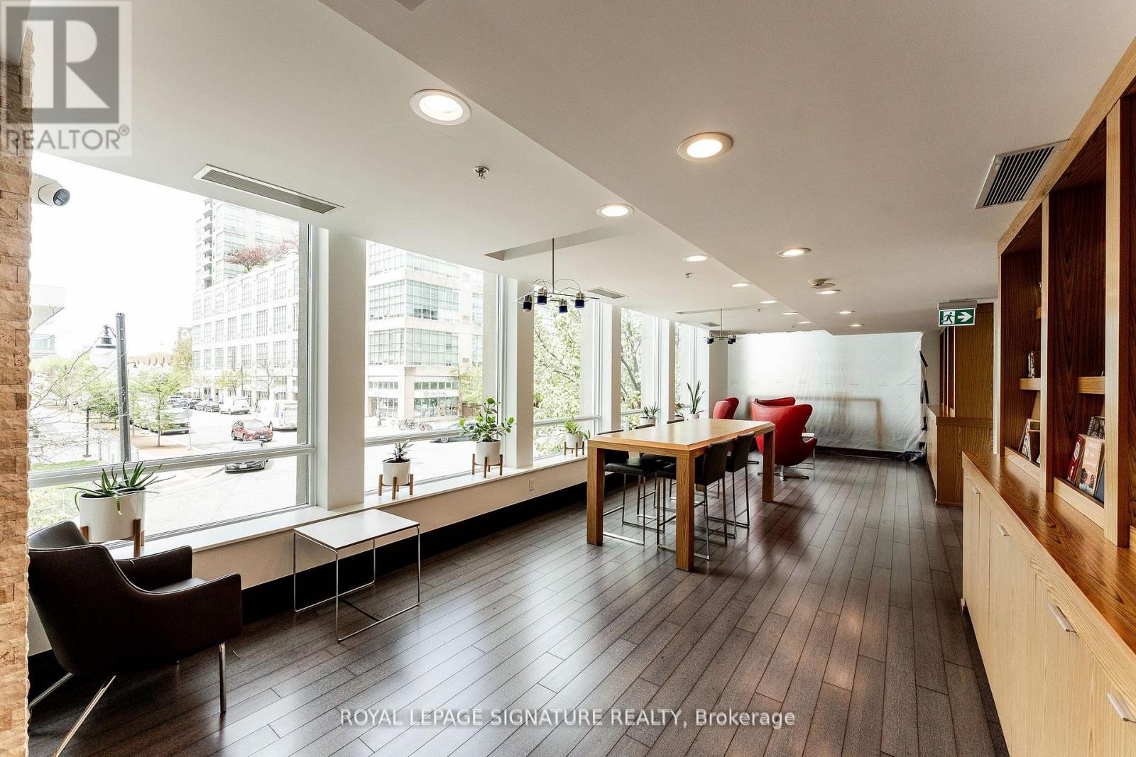 2521 - 165 Legion Road N, Toronto, Ontario  M8Y 0B3 - Photo 17 - W12507404