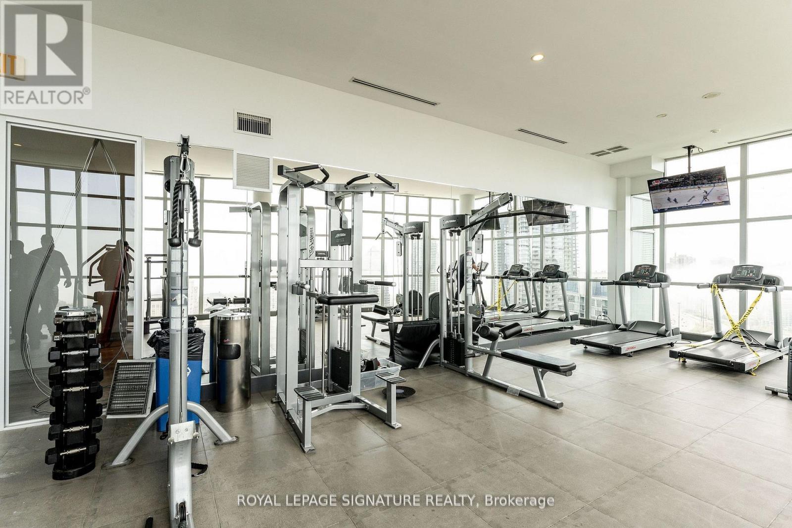 2521 - 165 Legion Road N, Toronto, Ontario  M8Y 0B3 - Photo 18 - W12507404