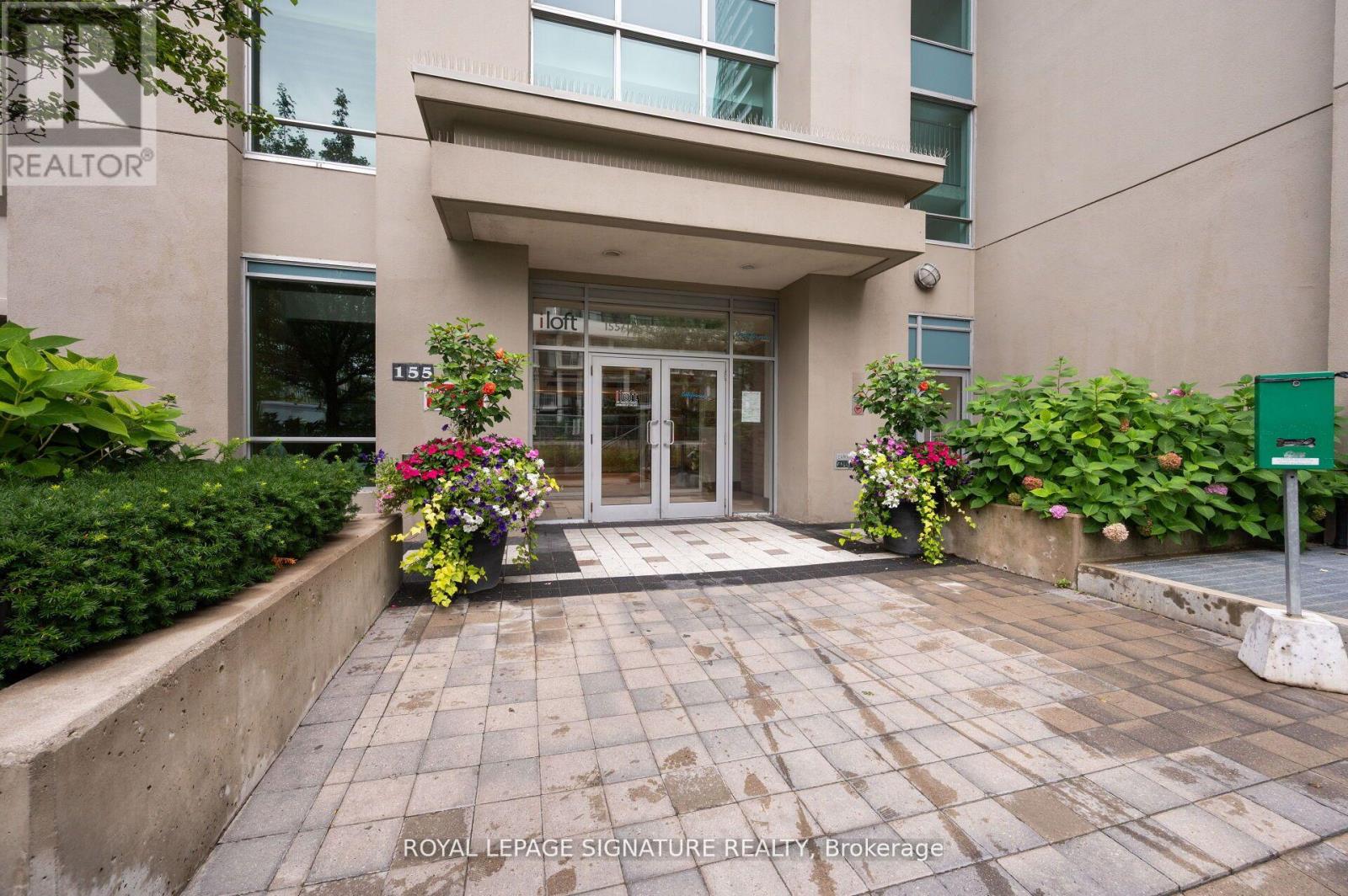 2521 - 165 Legion Road N, Toronto, Ontario  M8Y 0B3 - Photo 2 - W12507404