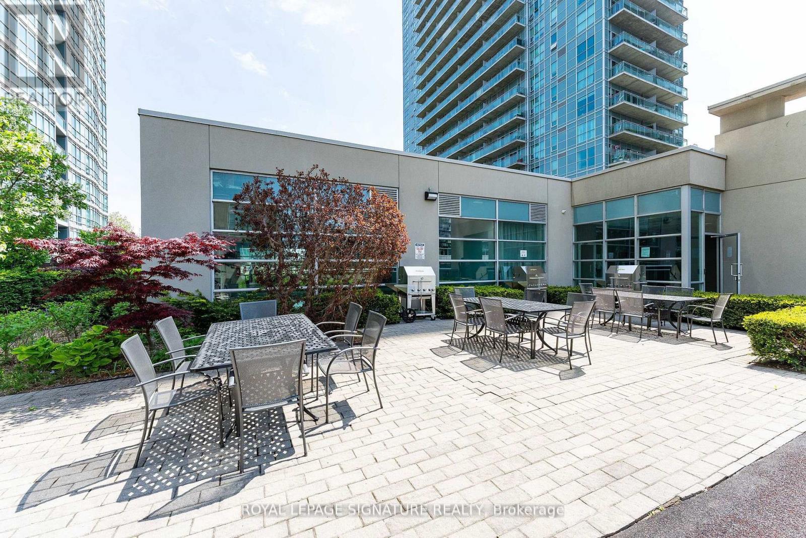 2521 - 165 Legion Road N, Toronto, Ontario  M8Y 0B3 - Photo 23 - W12507404