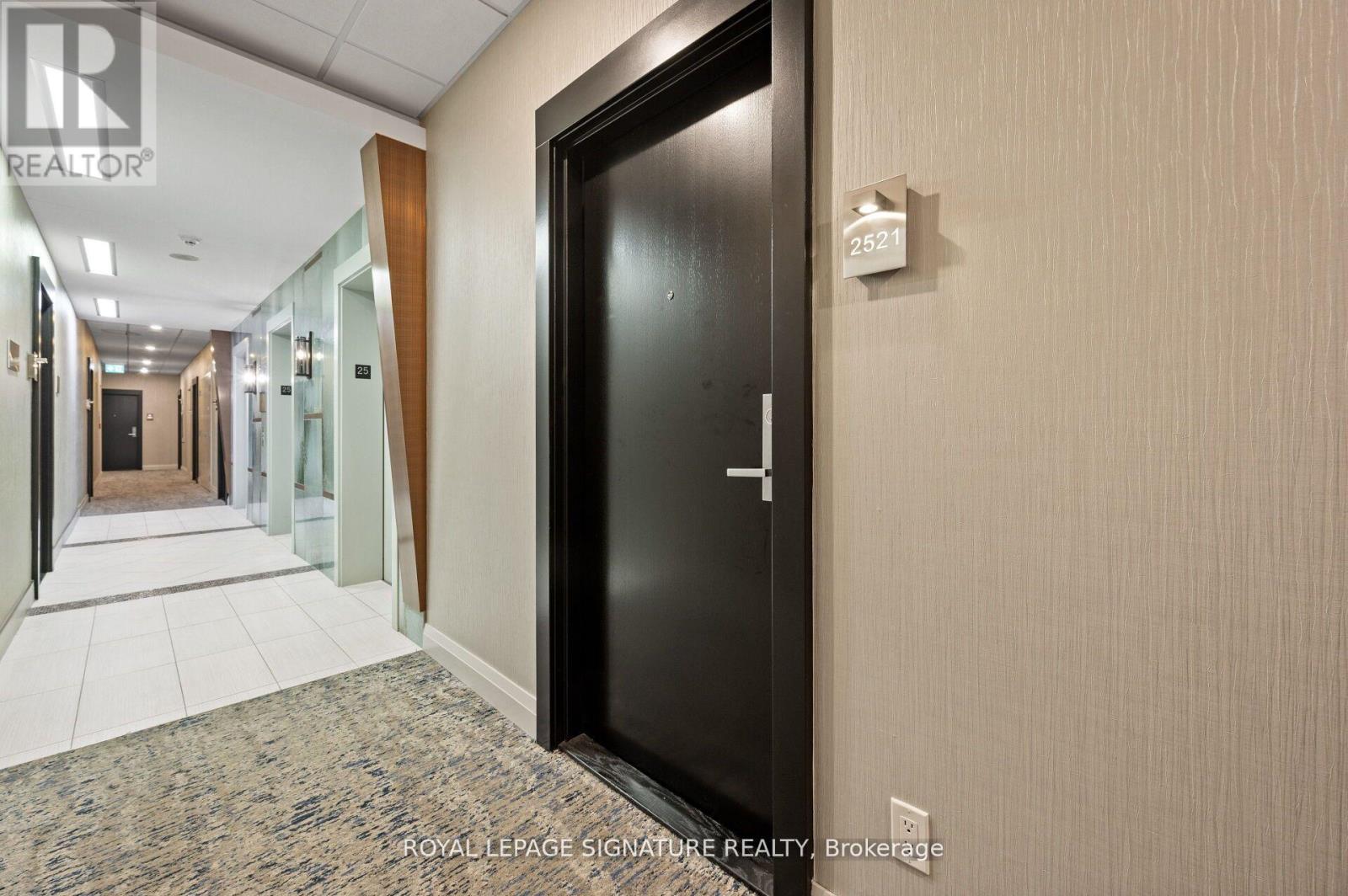 2521 - 165 Legion Road N, Toronto, Ontario  M8Y 0B3 - Photo 4 - W12507404