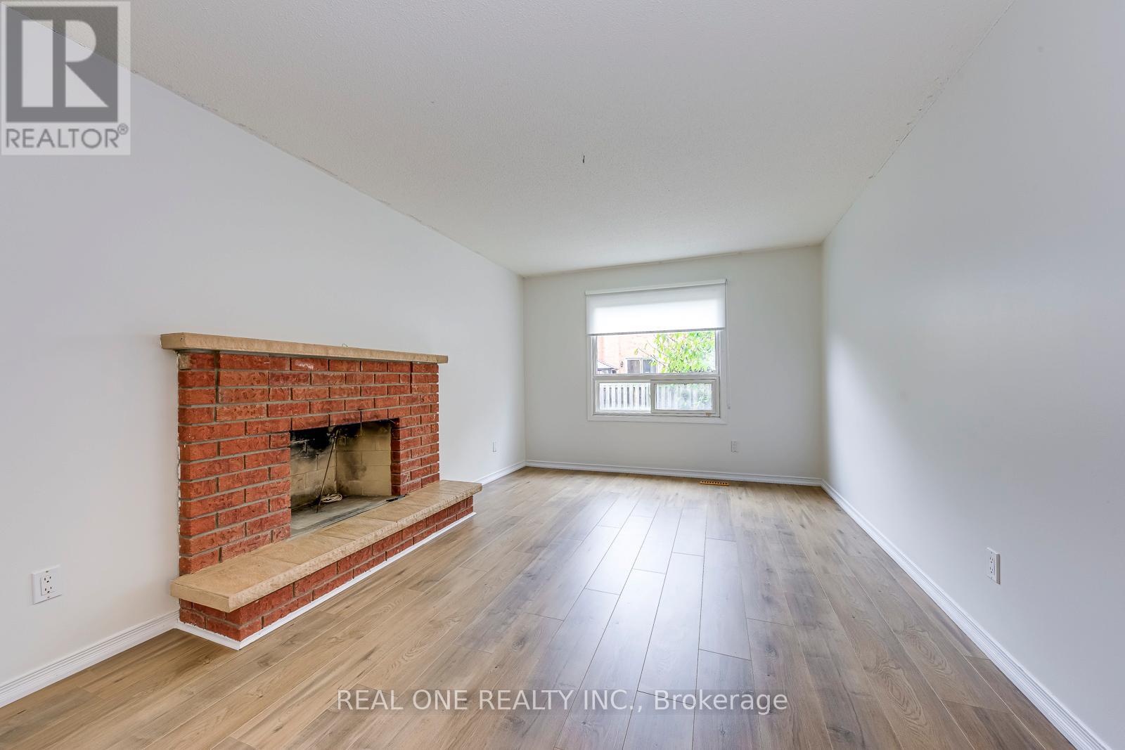 220 Kingsbridge Garden Circle, Mississauga, Ontario  L5R 1L3 - Photo 18 - W12507410