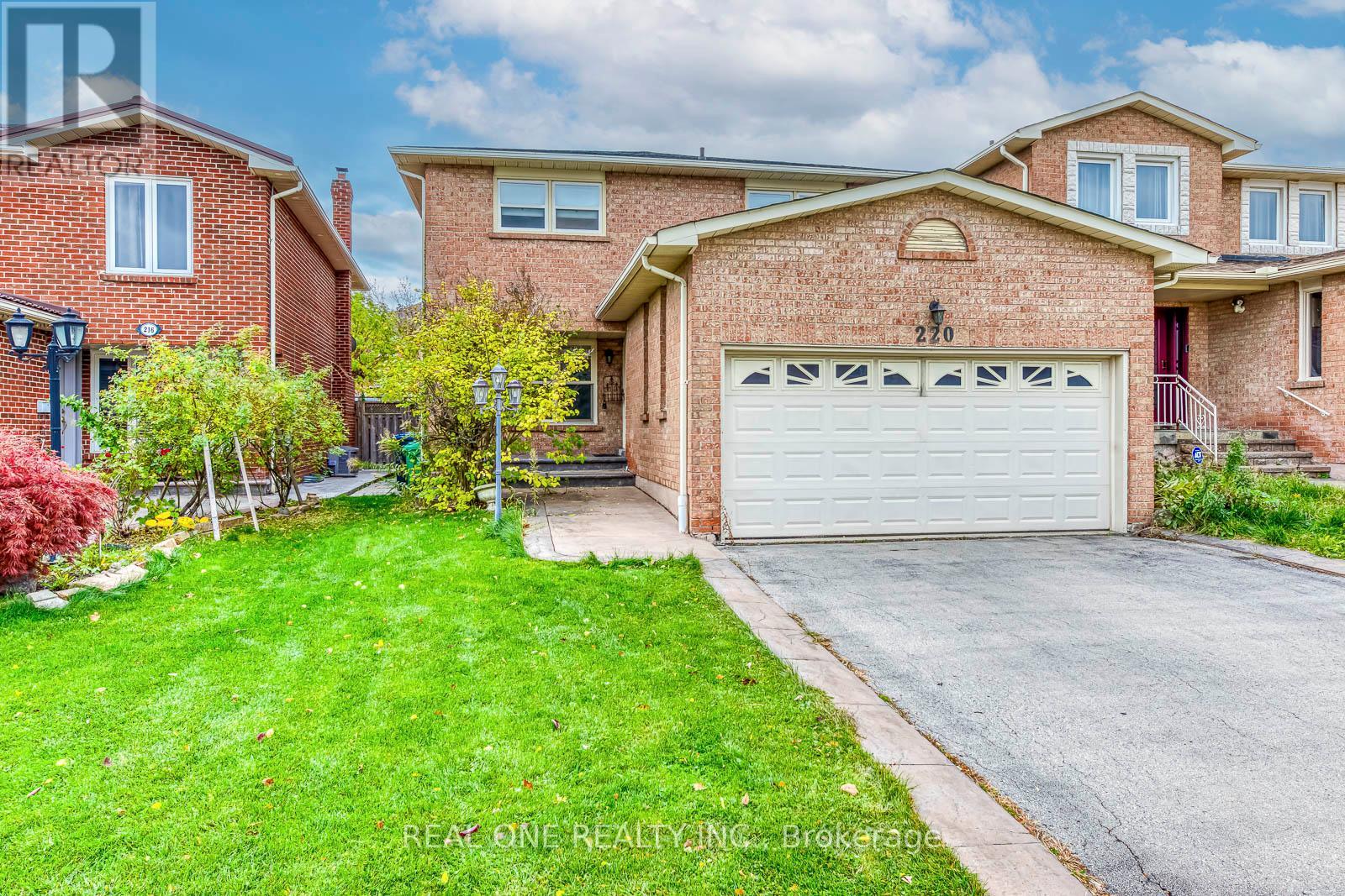 220 Kingsbridge Garden Circle, Mississauga, Ontario  L5R 1L3 - Photo 2 - W12507410
