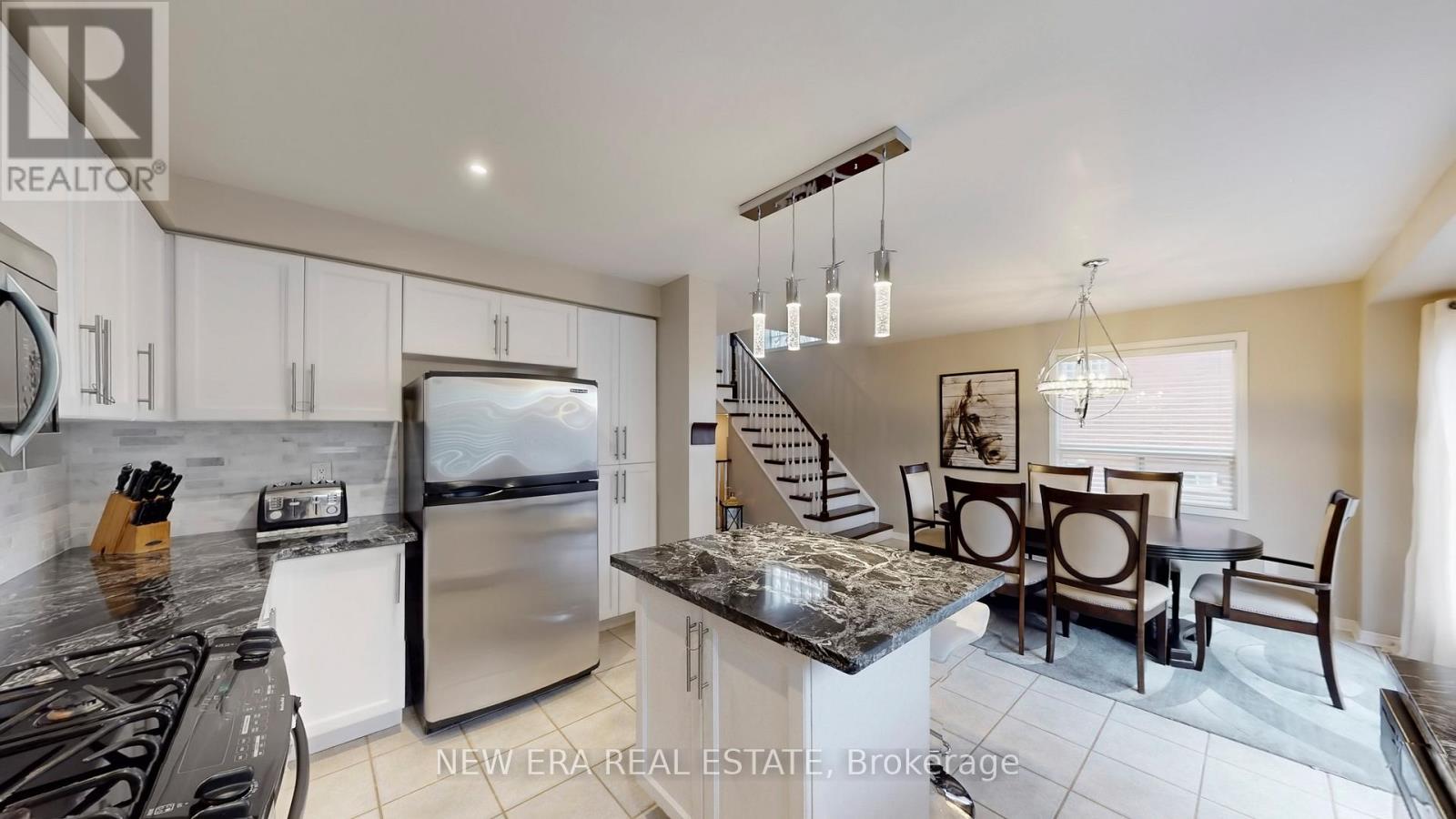 496 Delphine Drive, Burlington, Ontario  L7L 6W8 - Photo 10 - W12507416