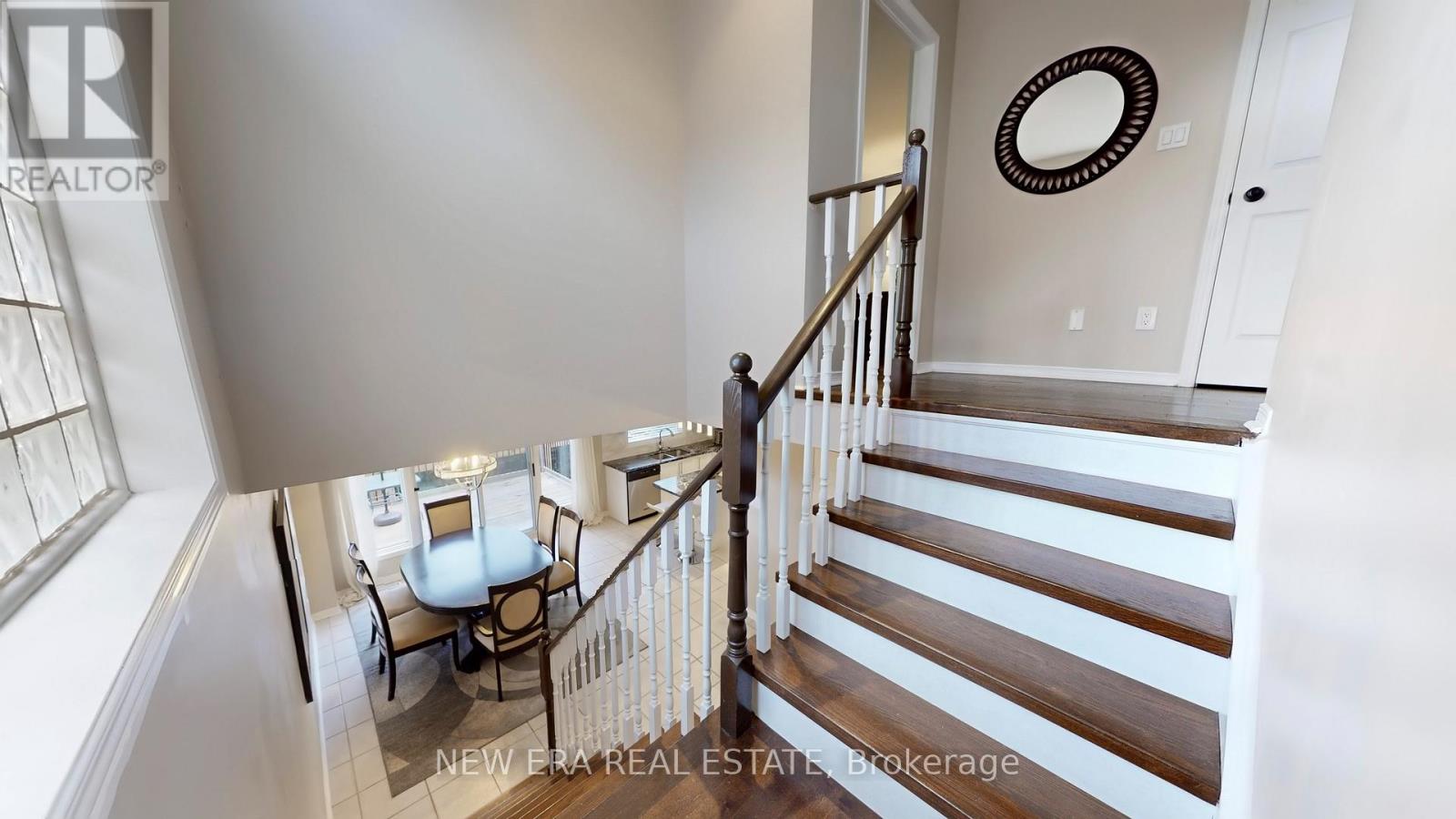 496 Delphine Drive, Burlington, Ontario  L7L 6W8 - Photo 17 - W12507416