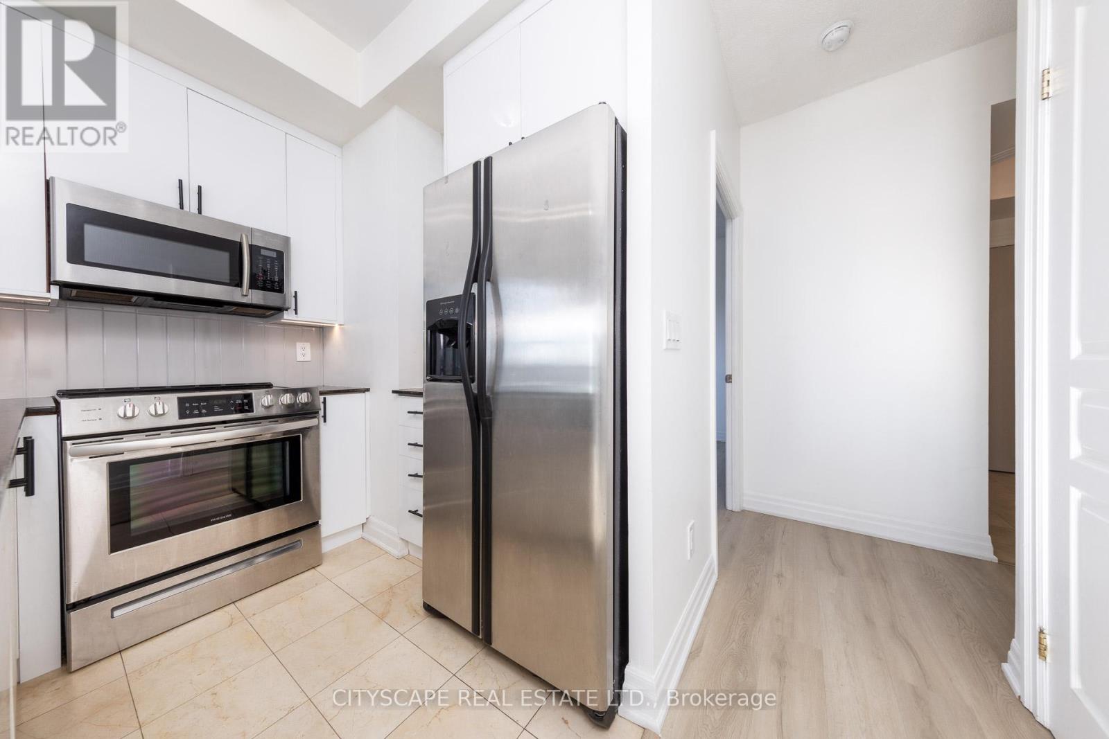 1607 - 2087 Lake Shore Boulevard W, Toronto, Ontario  M8V 4G3 - Photo 2 - W12507420